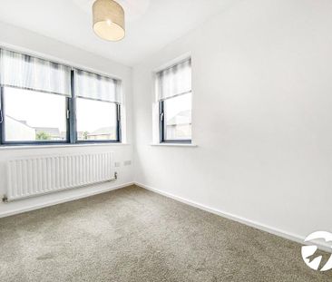 2 bedroom end of terrace house to rent - Photo 3