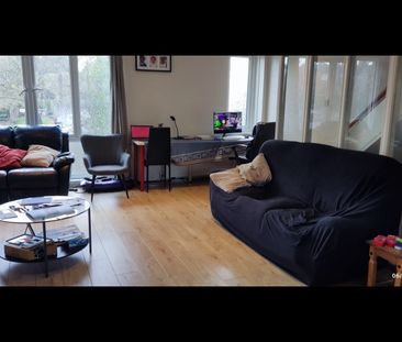 4 Bed Terraced House, Turnpike Link, CR0 - Photo 4