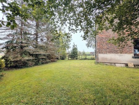 2 bedroom semi-detached house to rent - Photo 2