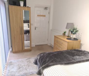 6 William Street, Rugby - Photo 3