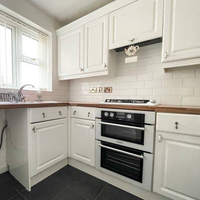 Sherbourne Avenue, Bradley Stoke, Bristol, Gloucestershire - Photo 1