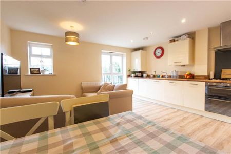 2 bedroom flat to rent - Photo 3