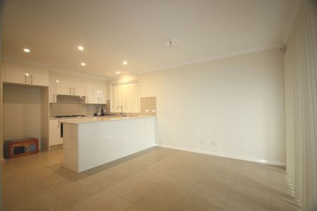 Beautiful 4 Bedroom Home In Willowdale Estate - Photo 5