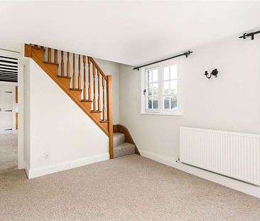 Two bedroom cottage in the popular village of Nuneham Courtenay - Photo 3