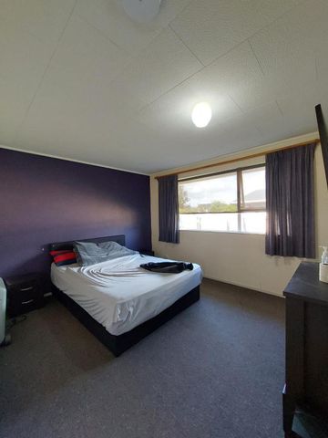 Three Bedroom Family home in Bell Block - Photo 3