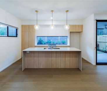 Stylish and Spacious Townhouse for Rent in Sought-After Carina Comm... - Photo 1