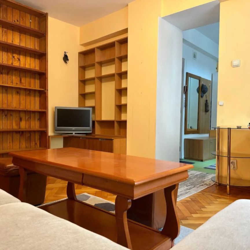 Apartament 2 camere, ultracentral, București, Piața Romană, Nr. 9 - Fotografie 1