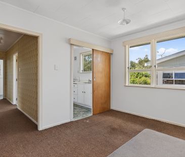 Two Bedroom House For Rent! - Photo 4