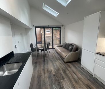 Room in a Shared Flat, Emmanuel House, CR2 - Photo 1