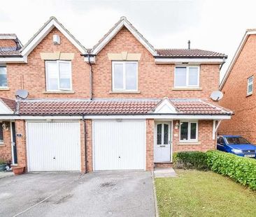 Holly Approach, Ossett, WF5 - Photo 1