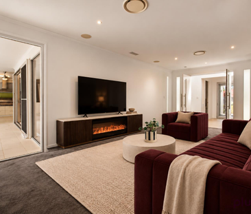 Executive home with home office! - Photo 1