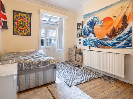 5 bedroom terraced house to rent - Photo 4