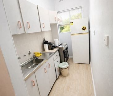 Marrickville - Photo 2