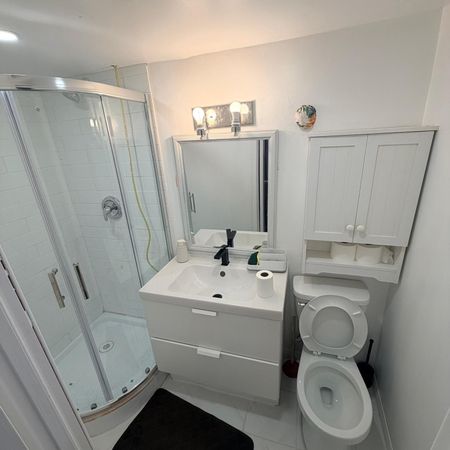 For Lease - 9 Keewatin Street, Oshawa, Ontario - Photo 3