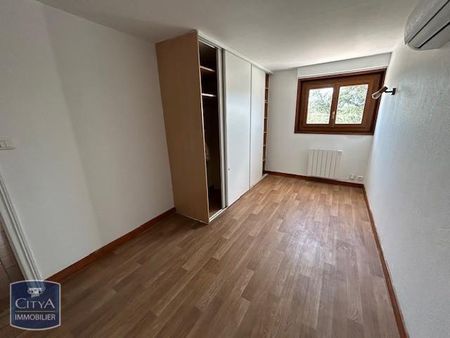 Location Appartement 3 pièces 54m² ST FERREOL D AUROURE 43330 - Photo 4