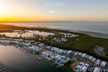 LUXURY WATERFRONT LIVING ON COOLUM PARADE Contact Julie Sykes 0438 050 110 - Photo 2