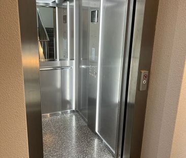 Wohnung nahe Altstetten Bahnhof - Stadt und Natur vereint - Foto 1