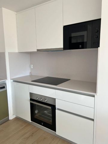 Piso de alquiler en Avenida de Los Guindos, 29, Los Guindos - Parque Mediterráneo - Santa Paula - Photo 2