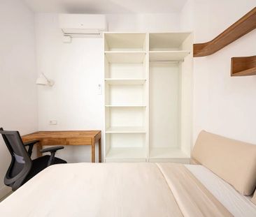 Carrer de Mallorca, Barcelona, Catalonia 08037 - Photo 3