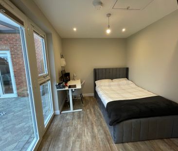 3 bedroom Detached House to let - Photo 4