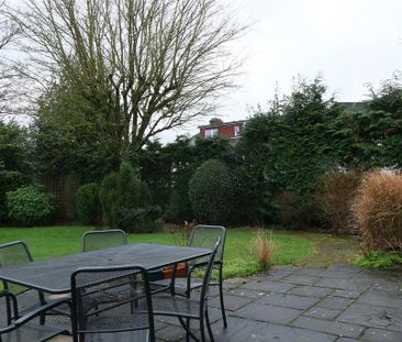 4 bedroom semi-detached house to rent - Photo 1