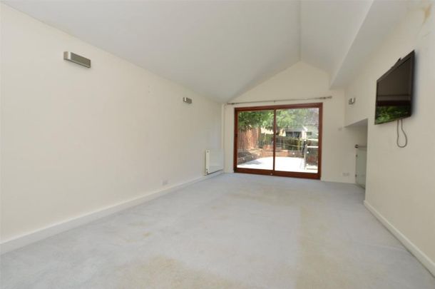 4 bedroom detached house to rent - Photo 1