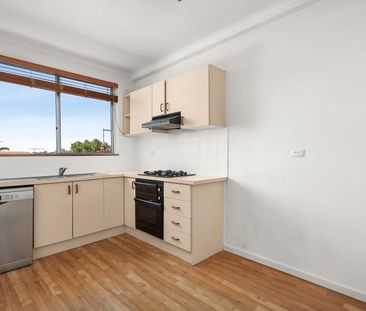 7/183 Brougham Street, Kew VIC 3101 - Photo 3