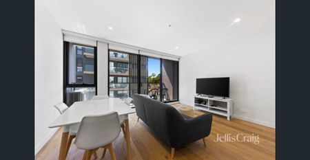 Furnished 1 Bedroom Apartment - Photo 2