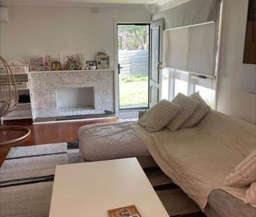 Knoxfield - Photo 1