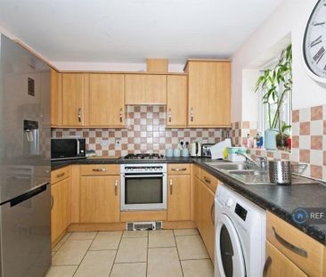 3 bedroom end of terrace house to rent - Photo 6