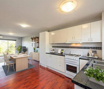 24 / 150 Healy Road, HAMILTON HILL WA 6163 - Photo 3