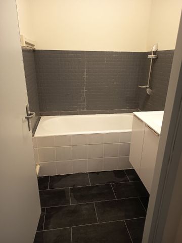 Location Appartement 2 pièces 54m² - Photo 2