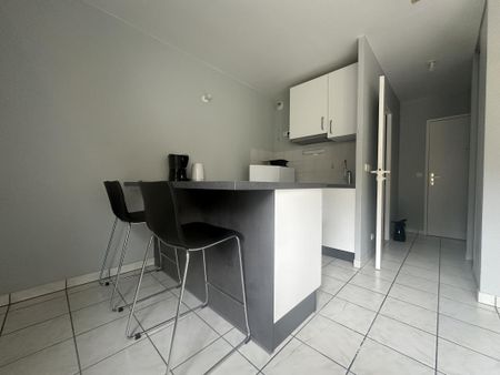 Location Appartement 1 pièce Meublé 21m² JACOB BELLECOMBETTE 73000 - Photo 3