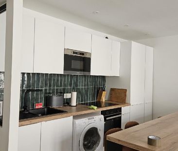 Location ETUDIANTE APPARTEMENT T2 MEUBLE ETUDIANT - CENTRE B à loue... - Photo 4