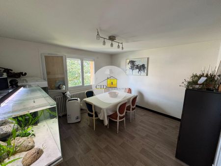 Location Maison 4 pièces 77m² ST BONNET DE MURE 69720 - Photo 4