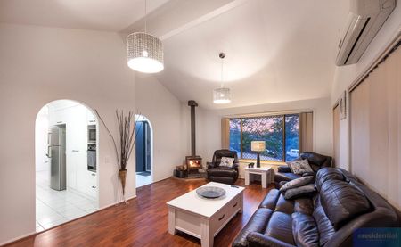 198 Castile Crescent, Edens Landing QLD 4207 - House For Rent | Domain - Photo 2