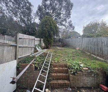 3 Bed Terraced House, Hythe Road, CR7 - Photo 4