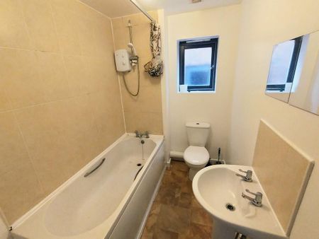 2 bedroom semi-detached house to rent - Photo 5