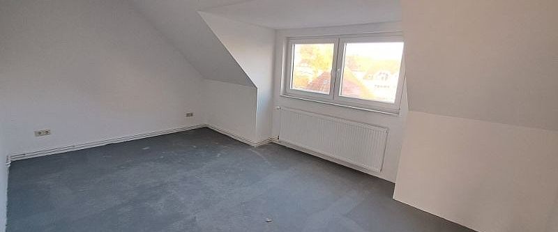 Frisch modernisierte 2-Zimmer-Wohnung mit Balkon in Geestemünde! - Foto 1