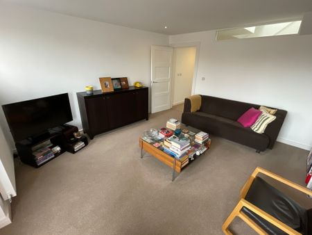 3 bedroom to let - Photo 2