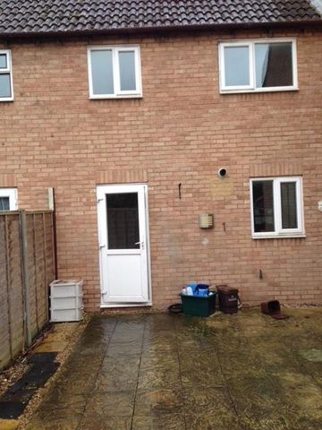 3 bedroom terraced house to rent - Photo 4