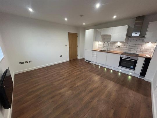 Carlton Square, Nottingham, Carlton - Photo 1