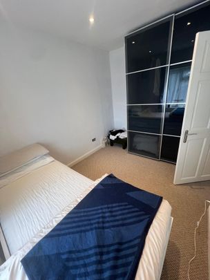 Room in a Shared House, Dursley Road, SE3 - Photo 1