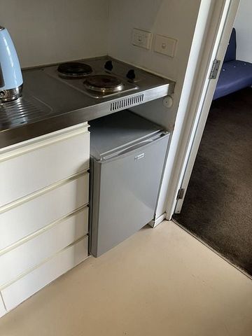 Fully furnished so handy - Photo 2