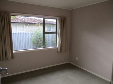 8 Saturn Crescent, Milson, Palmerston North - Photo 3