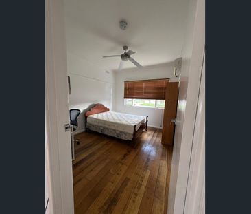 SPACIOUS & COMFORTABLE LIVING IN A PERFECT KINGSBURY POSITION - Photo 5