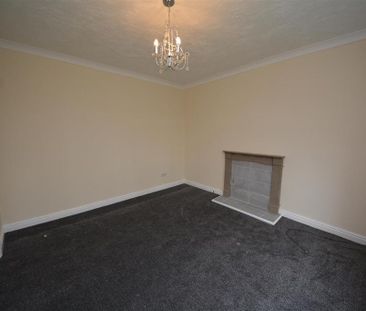 2 bedroom end of terrace house to rent - Photo 1