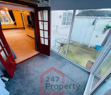 3 bedroom semi-detached house to rent - Photo 2