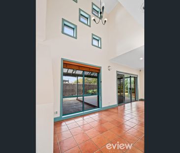 9 Clyde Court, Werribee, Vic 3030 - Photo 2