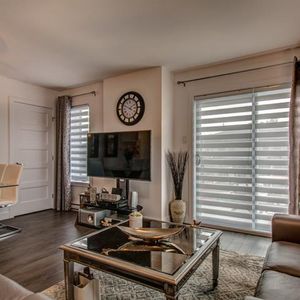 Appartements, condos neufs haut gamme et luxueux à louer - Photo 2